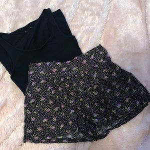 Size S black floral shorts